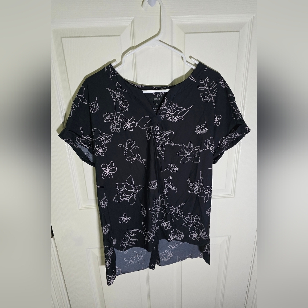 Alfani Womens Cap Sleeve Floral V Neck Blouse Medium